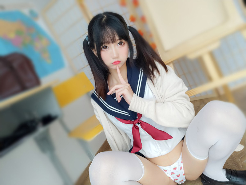 Ảnh dâm Nagisa Nữ sinh Nhật Bản Cosplay mặc quần lọt khe