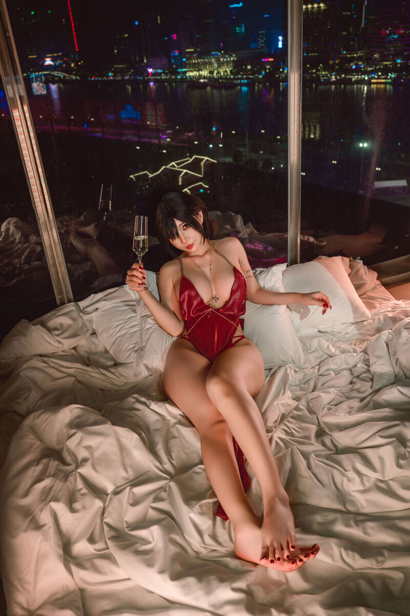 Ảnh Coser Umeko J Cosplay Ada Wong dùng Butt plug dâm dục